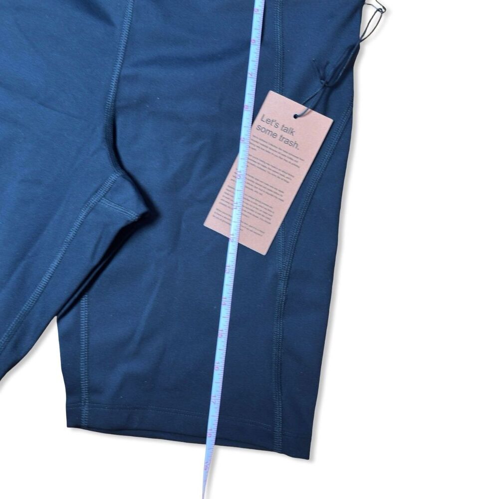 Girlfriend Collective Bike Shorts w/ Pocket | Size M | Black | NWT - Picture 7 of 9